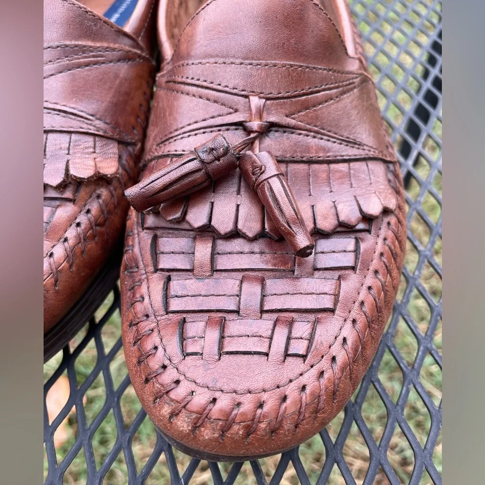 Giorgio Brutini Men's Brown Leather Slip-on Loafers with Tassels - Picture 4 of 8